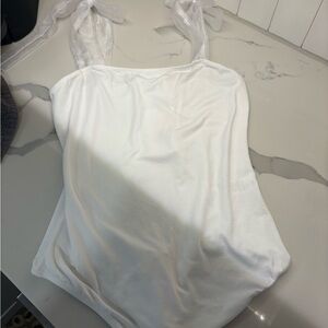 American Threads White Bodysuit with bow tie sleeves size medium NWT